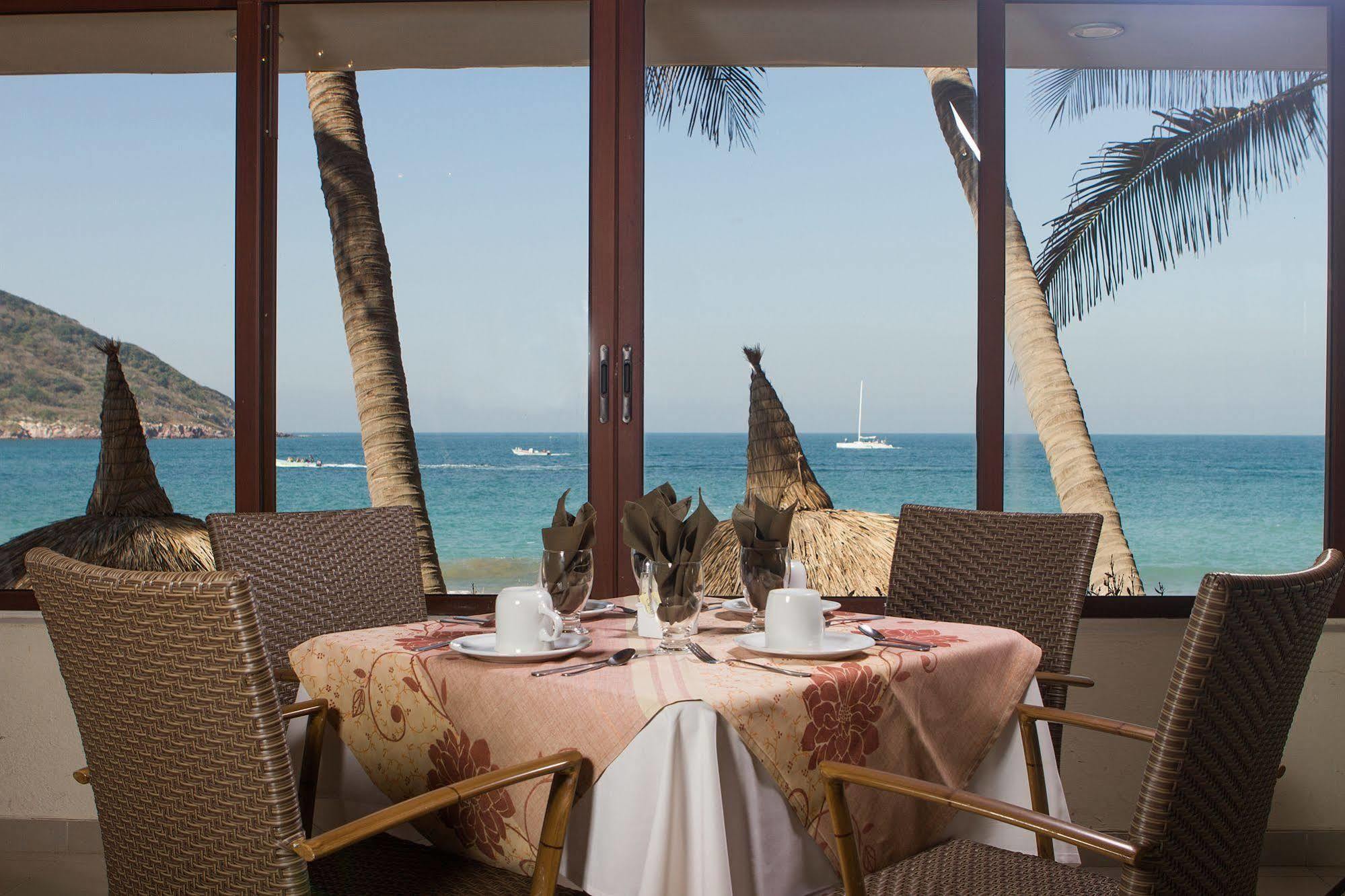 Luna Palace Mazatlan Exterior photo
